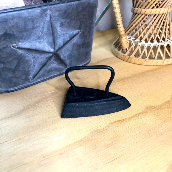 🖤VTG Mini Iron